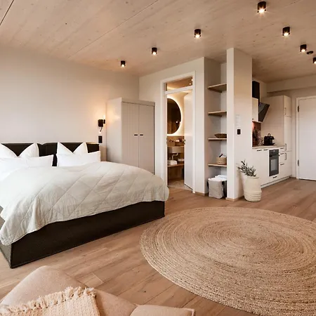 Der Karlshof - Natursuiten & דירה *